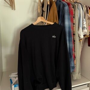 ALO Yoga Women’s Accolade Crew Neck Pullover